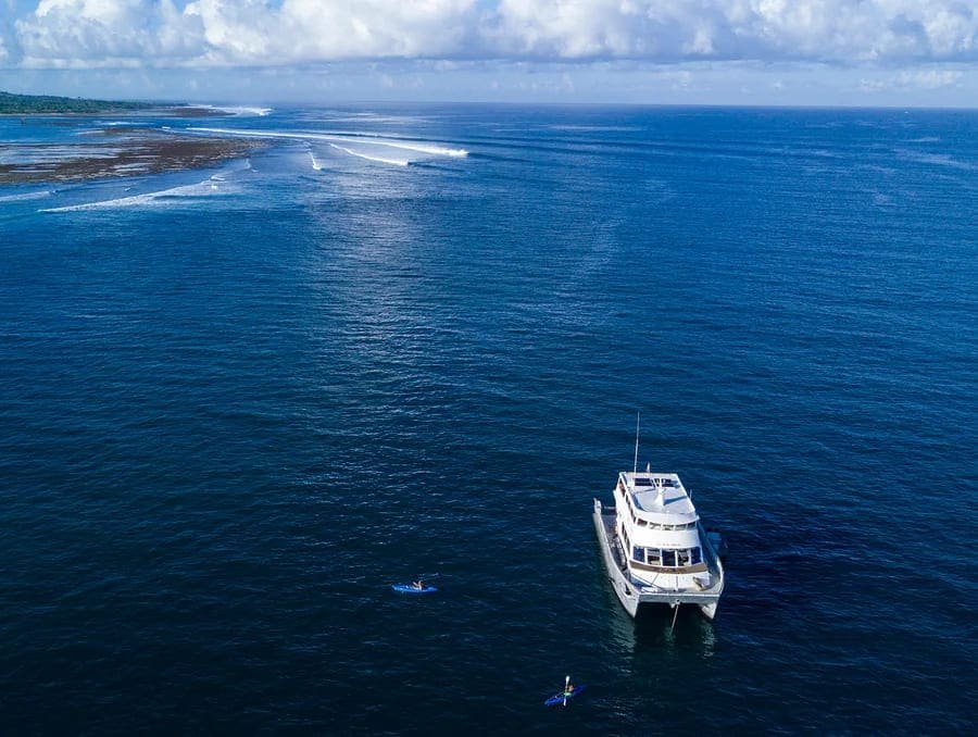 What is a liveaboard and when is it worth doing in Indonesia