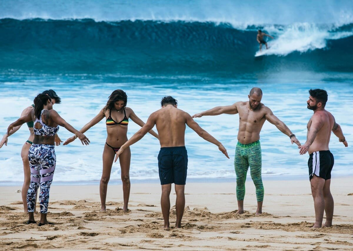 Stretching and Yoga for Surfers: Prepare Before and Recover After Surfing