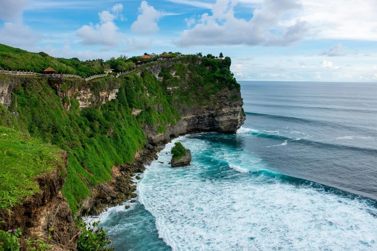 My first session at Uluwatu: adrenaline, respect, and an unforgettable tube