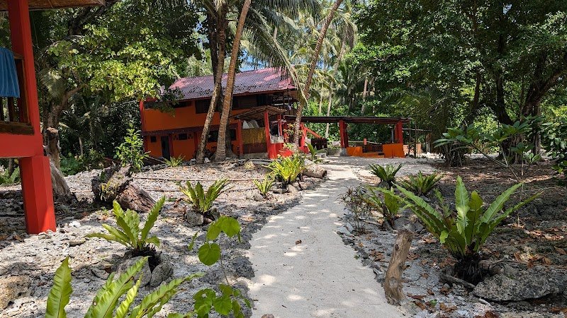Sozinhos Surf Lodge