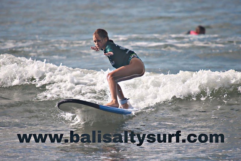 Surfing School Canggu Bali | Surf lessons Canggu Bali - Bali Salty Surfing School