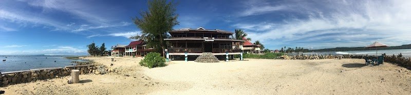 Hash & Family Surf Camp NIAS