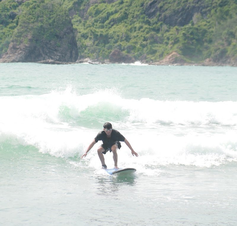 Srengenge Surf Camp