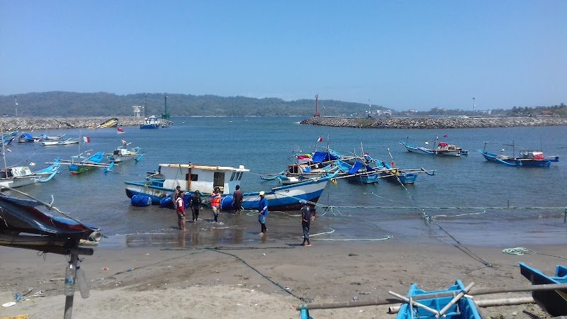 Harbour Surfing Camp Bulaksetra