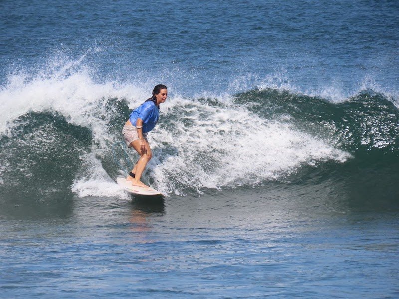 MEDEWI OMBAK [private surf lesson & surf groups]